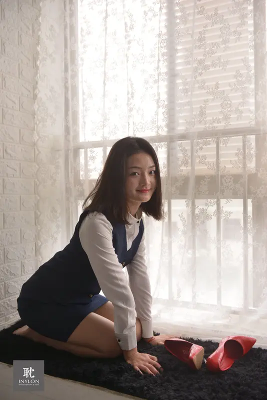 [IESS异思趣向] 普惠集 243 – 格格《窗边脱丝》 8